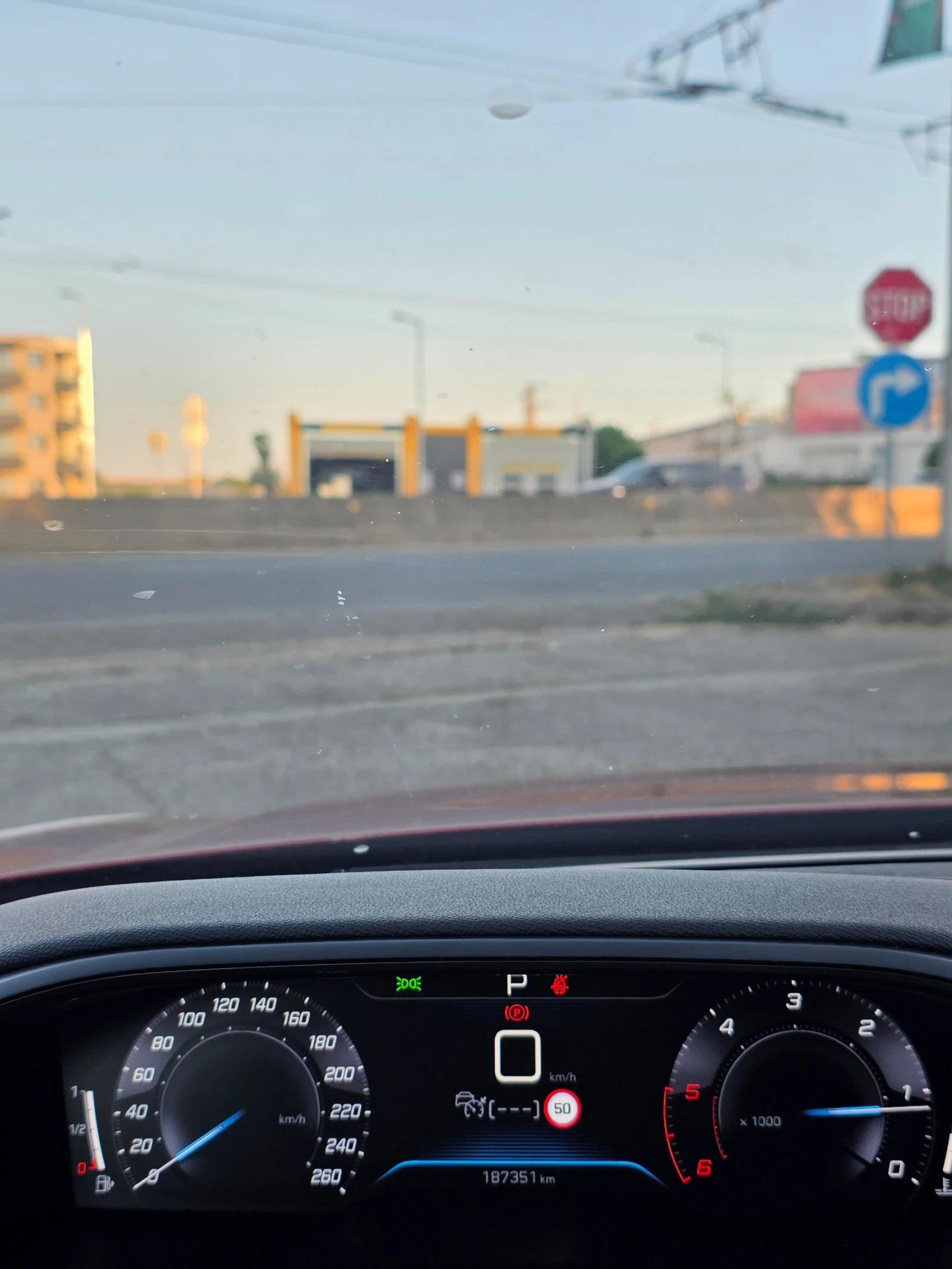 Peugeot 508 2.0 GT * Масаж * 360 камери, снимка 13 - Автомобили и джипове - 55971416