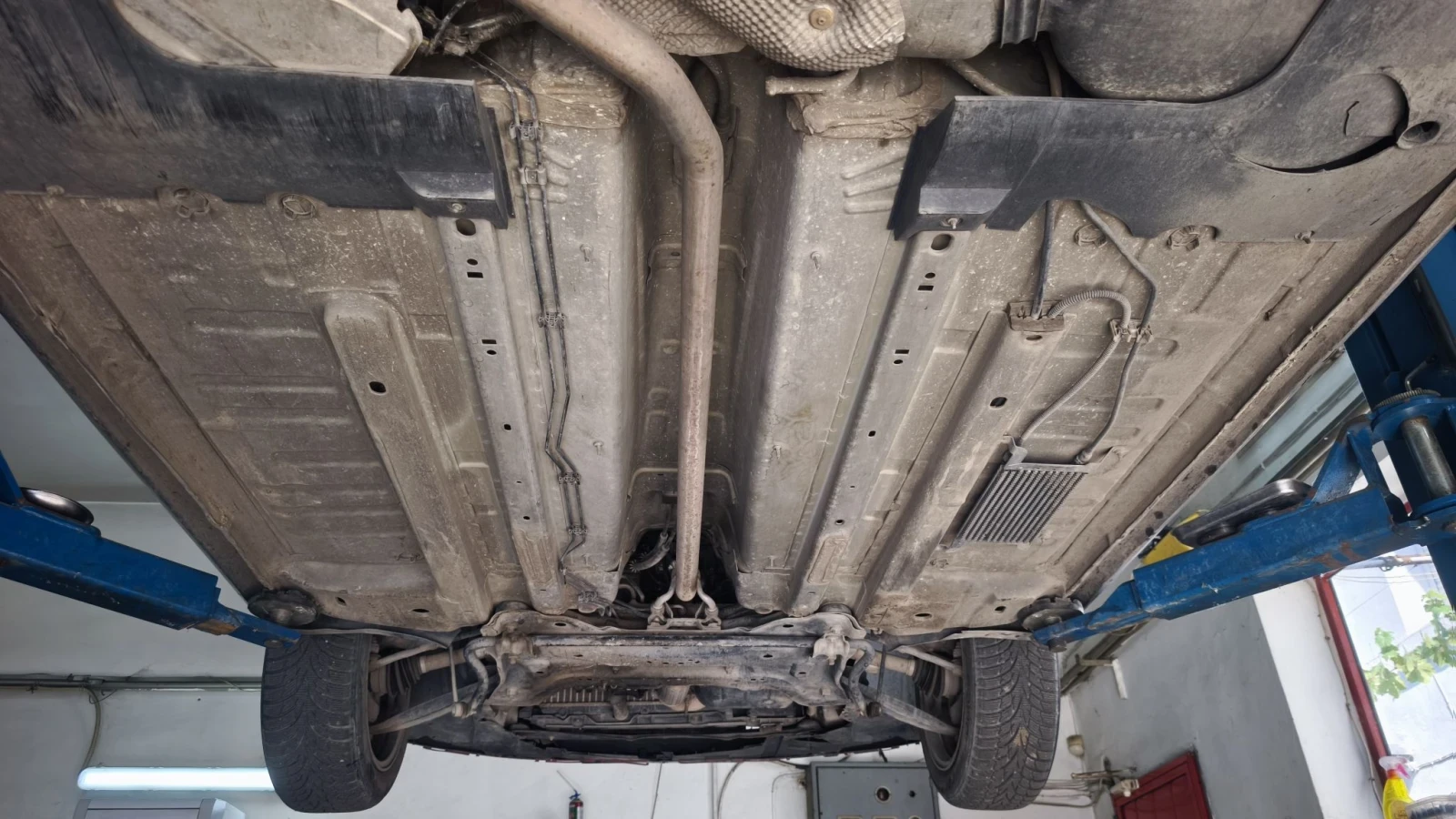Peugeot 308 1.6HDI, снимка 15 - Автомобили и джипове - 56060451