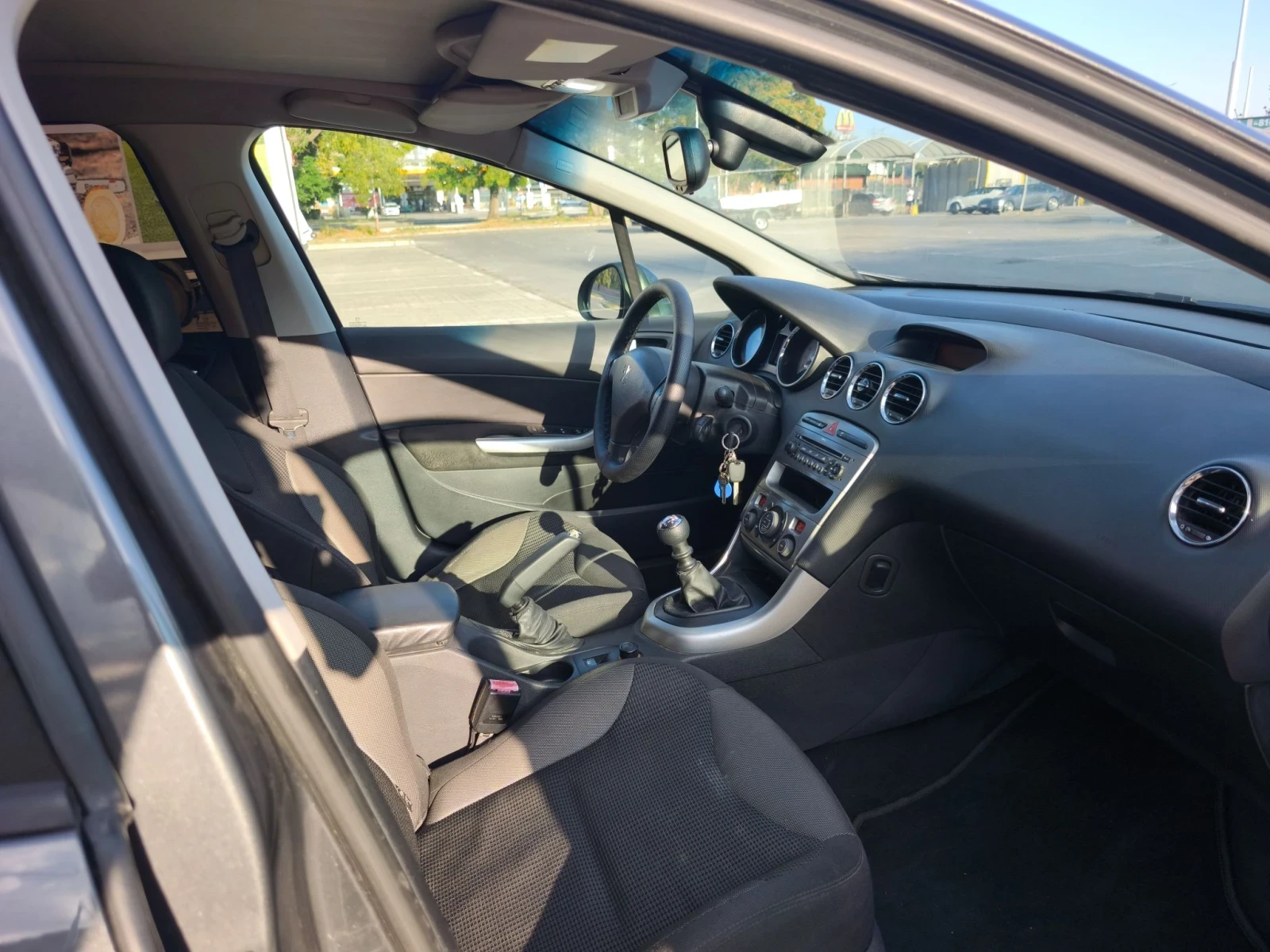 Peugeot 308 1.6HDI, снимка 10 - Автомобили и джипове - 56060451