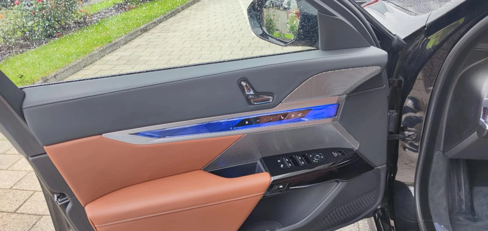 BMW 750 e xDrive M-Sport PHEV, снимка 8 - Автомобили и джипове - 56113491