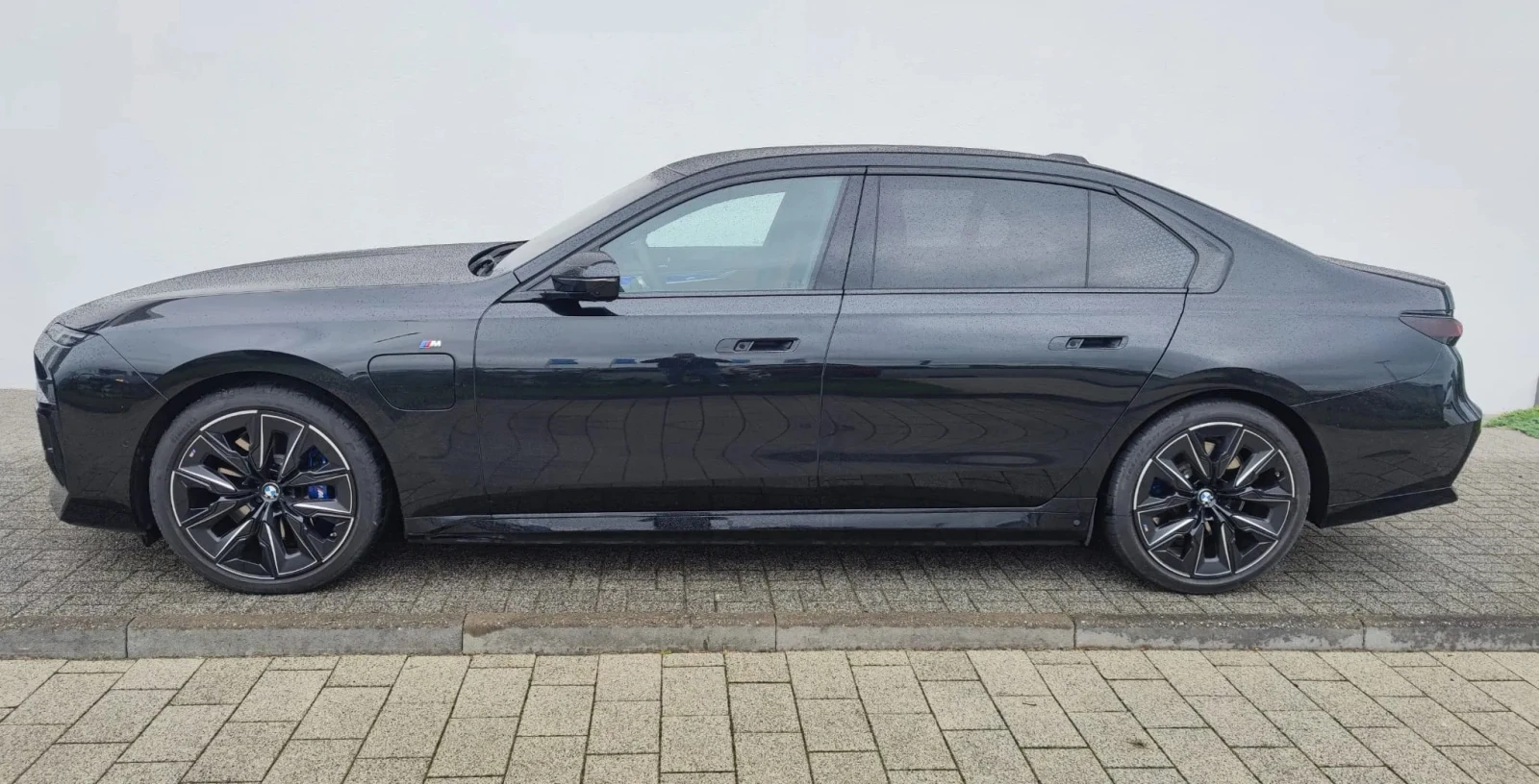 BMW 750 e xDrive M-Sport PHEV, снимка 4 - Автомобили и джипове - 56113491