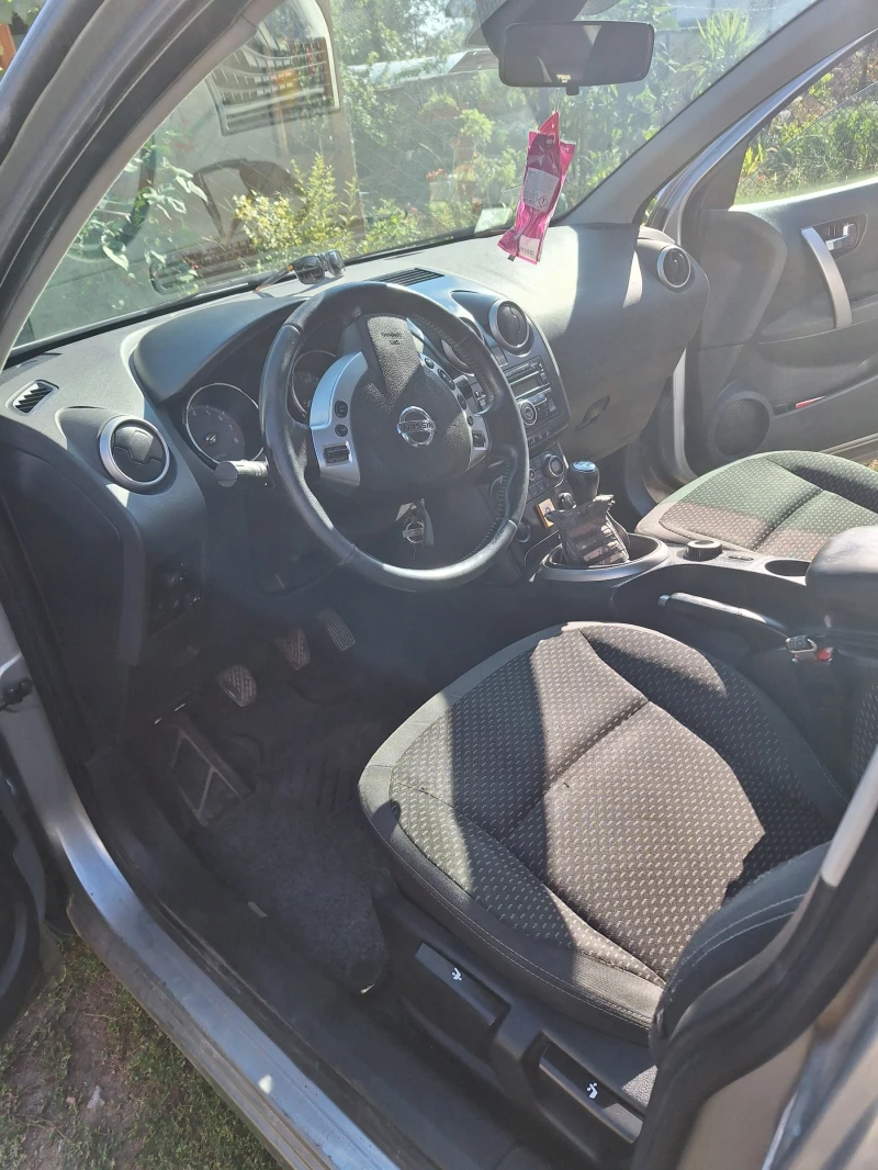 Nissan Qashqai, снимка 7 - Автомобили и джипове - 47006427