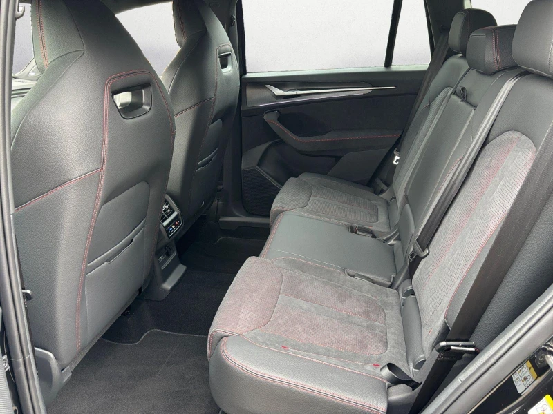 Skoda Kodiaq RS* 2.0TSI* 4x4* DISTR* CANTON* KEYLESS* CAMERA* , снимка 8 - Автомобили и джипове - 51766374