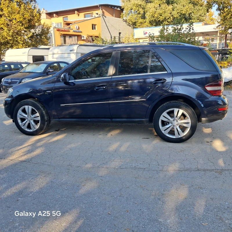 Mercedes-Benz ML 300 300 сди, снимка 3 - Автомобили и джипове - 52157530