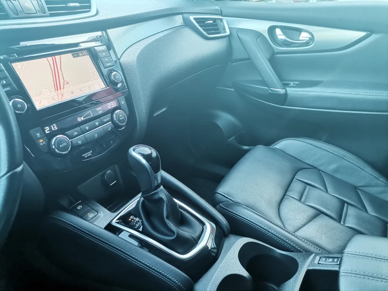 Nissan Qashqai Tekna Plus, снимка 8 - Автомобили и джипове - 52577254