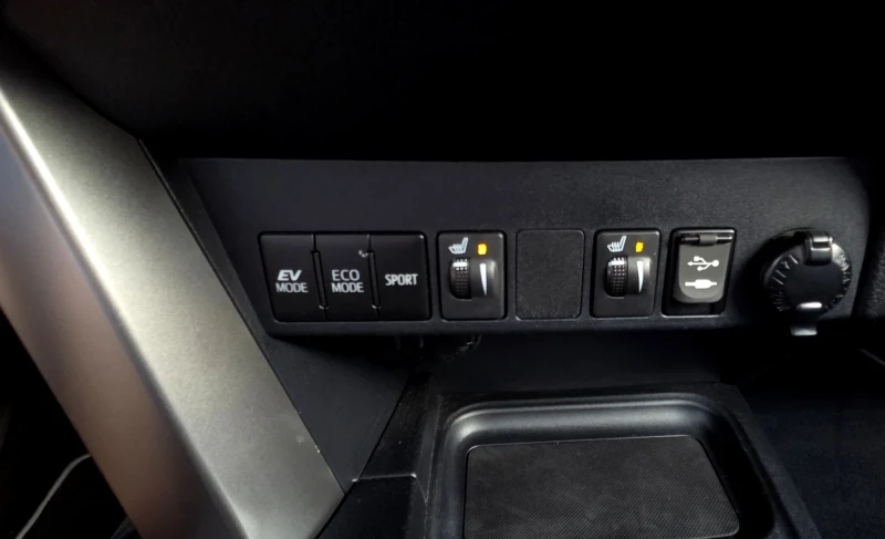 Toyota Rav4 12.2019/2.5VVT HYBRID/Executive/Pano/Key less - 37250 лв. - 48971061 | Car24.bg