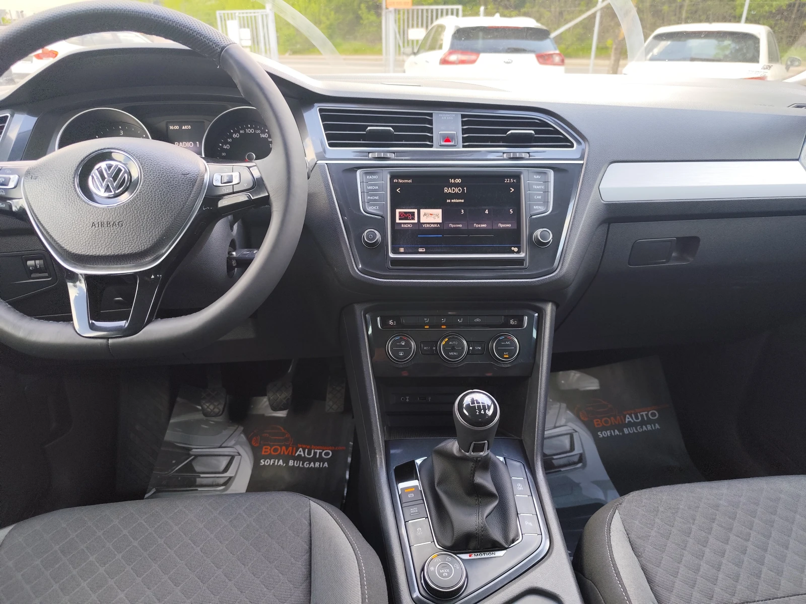 VW Tiguan 2.0TDi* 4MOTION* KLIMATRONIK* MMI* АВТОПИЛОТ - изображение 9