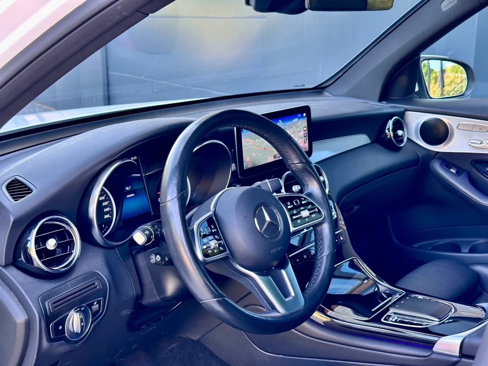 Mercedes-Benz GLC 300 300 - изображение 9