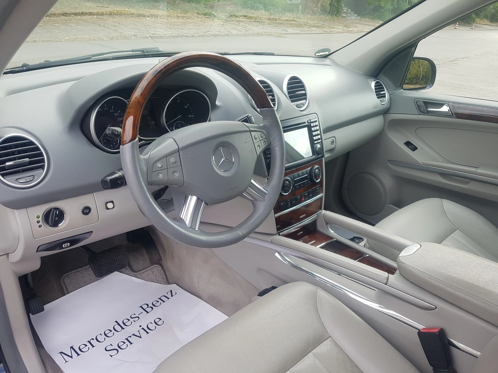 Mercedes-Benz ML 500  - изображение 9