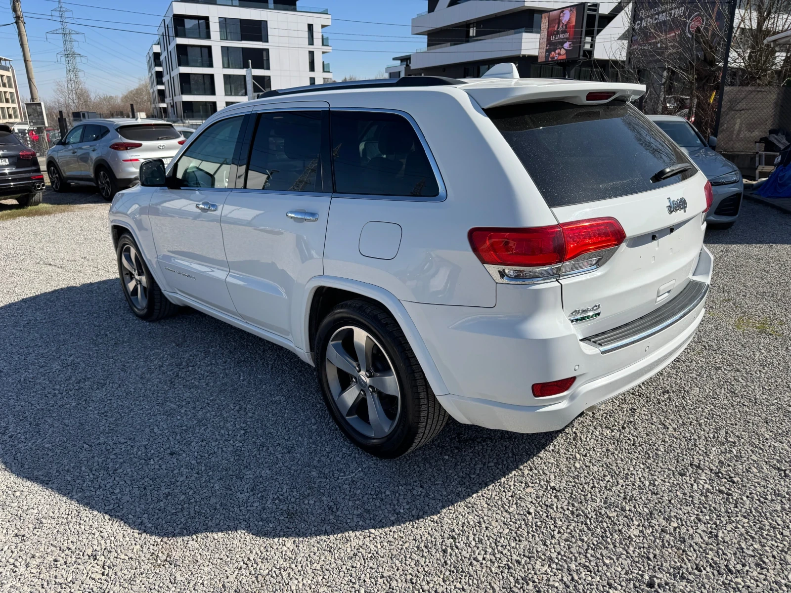 Jeep Grand cherokee Overland * FACE* 169000km* ОБДУХВАНЕ* ПОДГРЕВ, снимка 11 - Автомобили и джипове - 53799119
