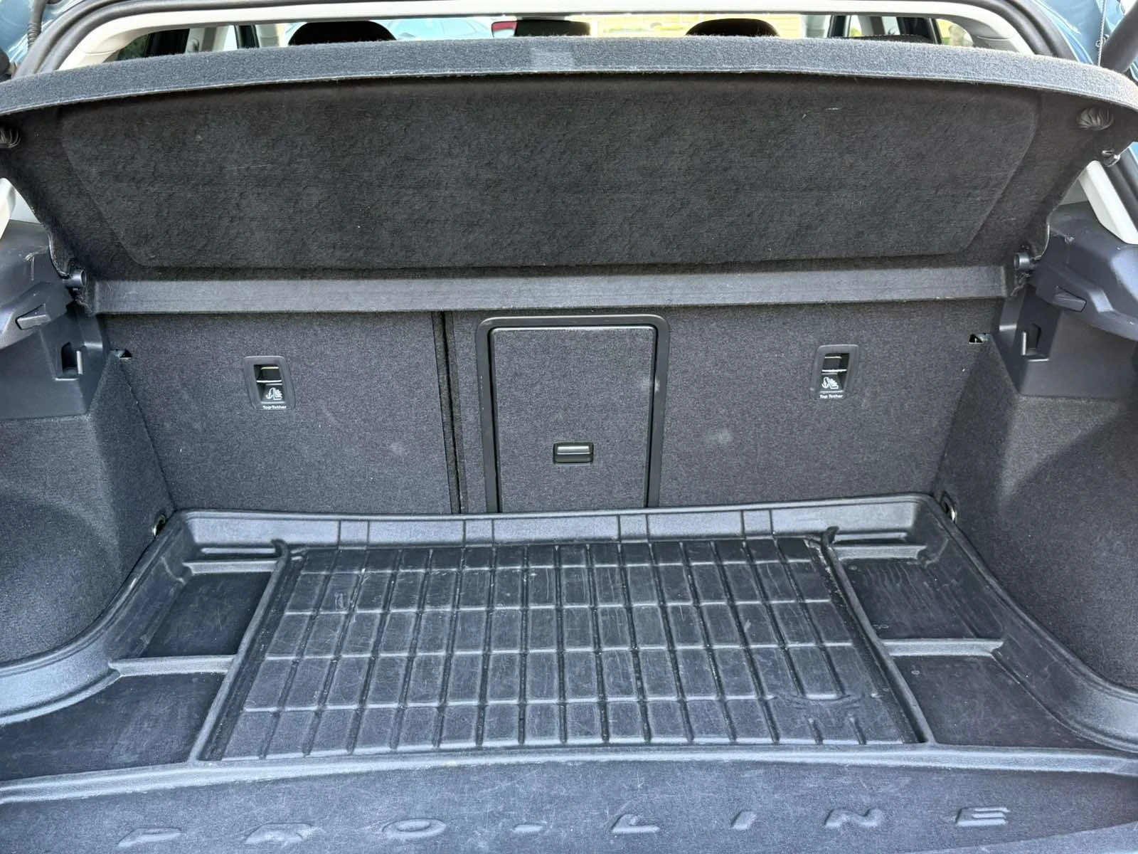 VW T-Roc Style 4Motion 2.0TDI, снимка 14 - Автомобили и джипове - 53897159