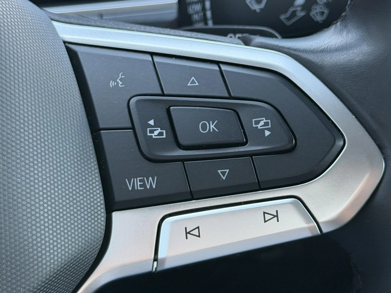 VW T-Roc Style 4Motion 2.0TDI, снимка 7 - Автомобили и джипове - 53897159