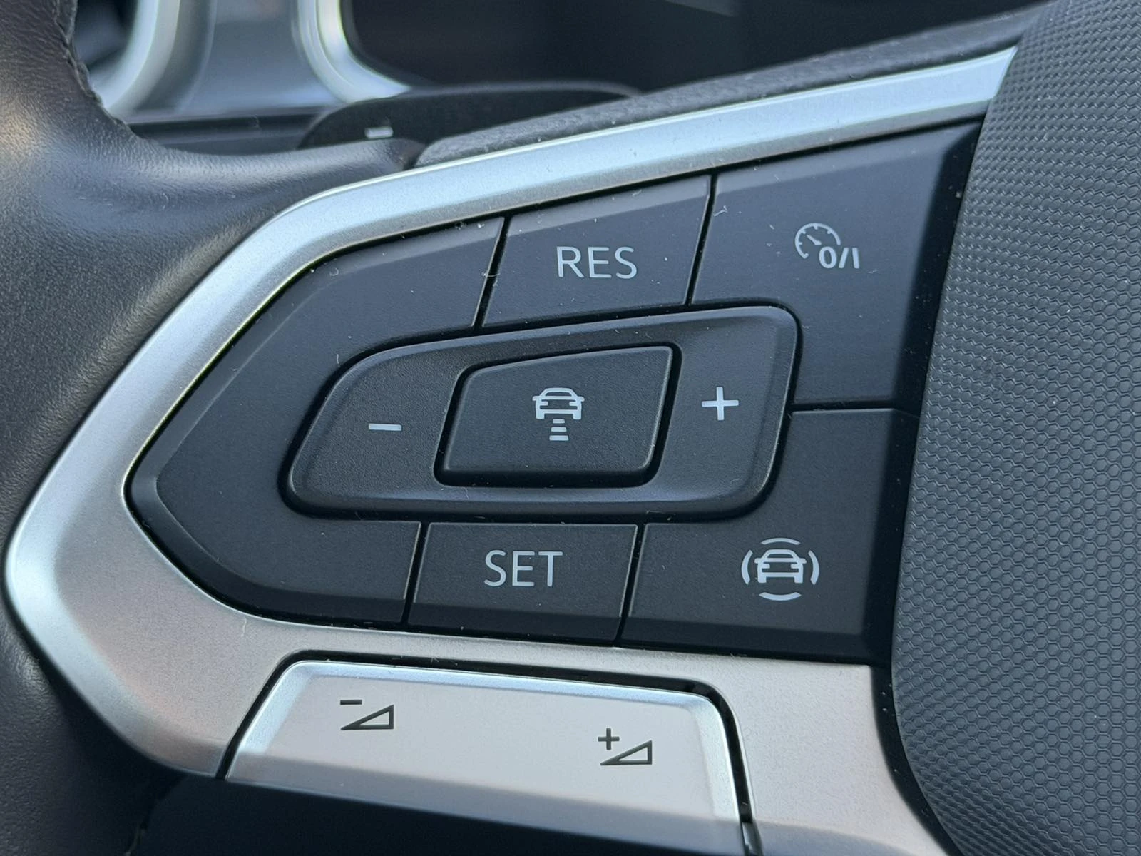 VW T-Roc Style 4Motion 2.0TDI, снимка 6 - Автомобили и джипове - 53897159