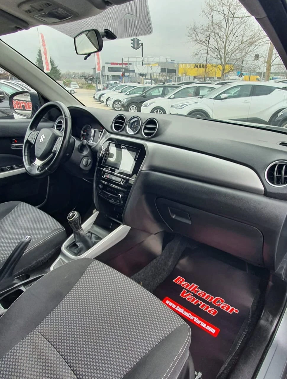 Suzuki Vitara 1.6 VVT Euro6B Navi, снимка 13 - Автомобили и джипове - 54002670