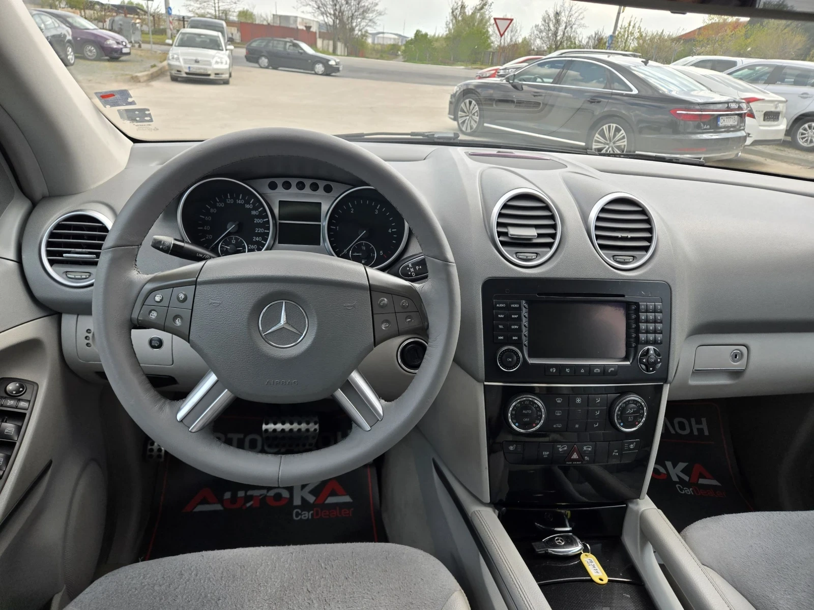 Mercedes-Benz ML 320 3.0CDI-224кс= 4MATIC= ПОДГРЕВ= ШИБЕДАХ= КСЕНОН, снимка 11 - Автомобили и джипове - 54246131