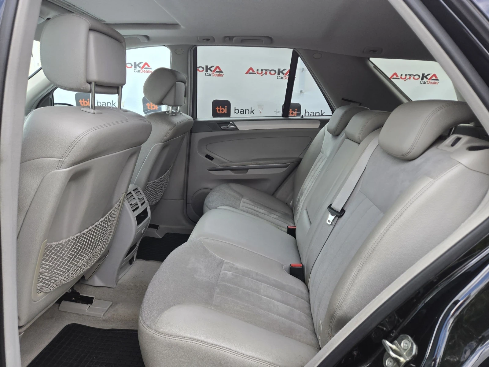 Mercedes-Benz ML 320 3.0CDI-224кс= 4MATIC= ПОДГРЕВ= ШИБЕДАХ= КСЕНОН, снимка 9 - Автомобили и джипове - 54246131