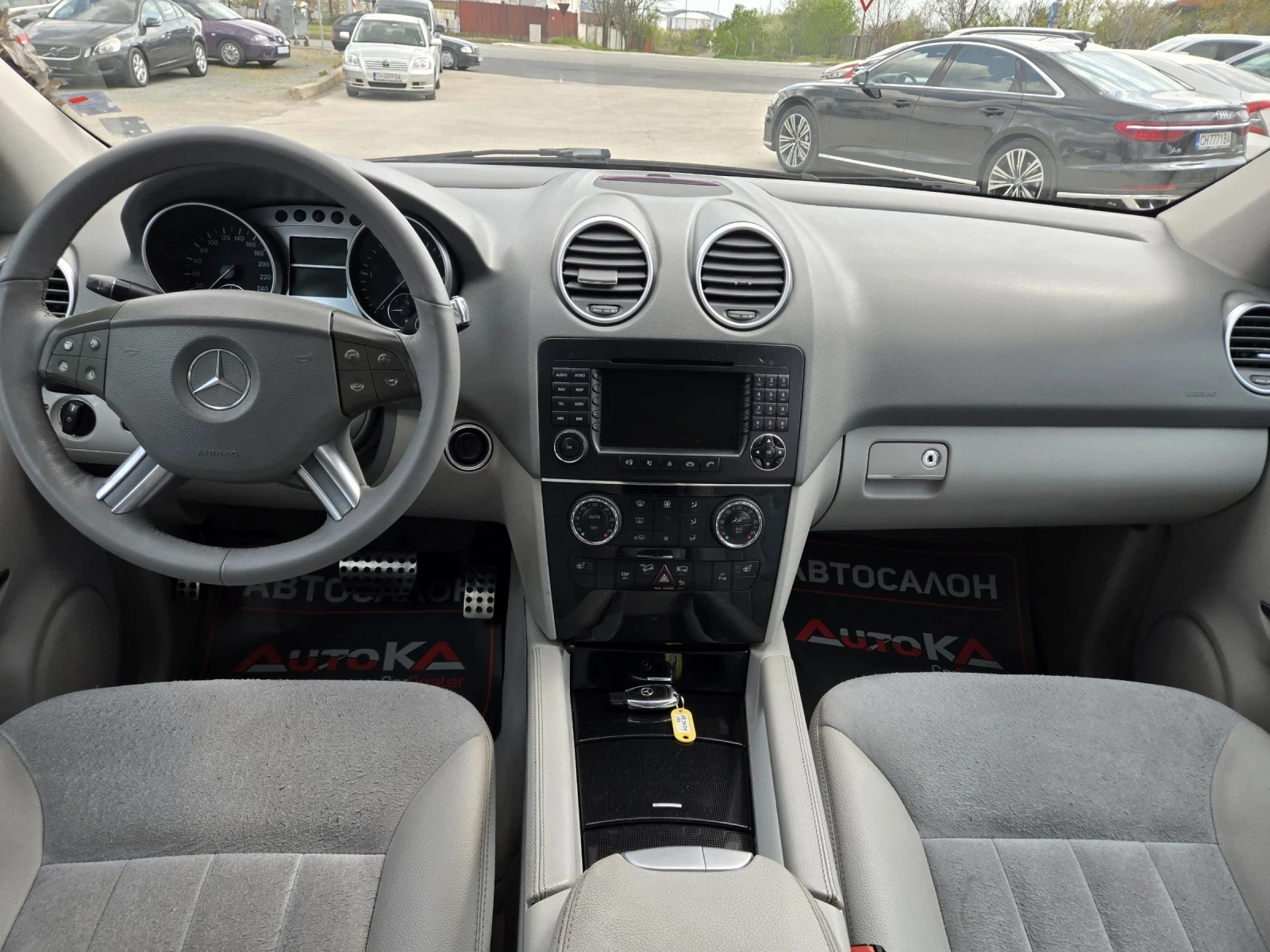 Mercedes-Benz ML 320 3.0CDI-224кс= 4MATIC= ПОДГРЕВ= ШИБЕДАХ= КСЕНОН, снимка 12 - Автомобили и джипове - 54246131