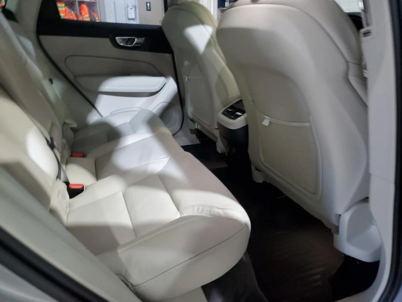 Volvo XC60 ULTRA | NARDO GREY | 360 КАМЕРА | ПАНОРАМА | , снимка 10 - Автомобили и джипове - 54324751