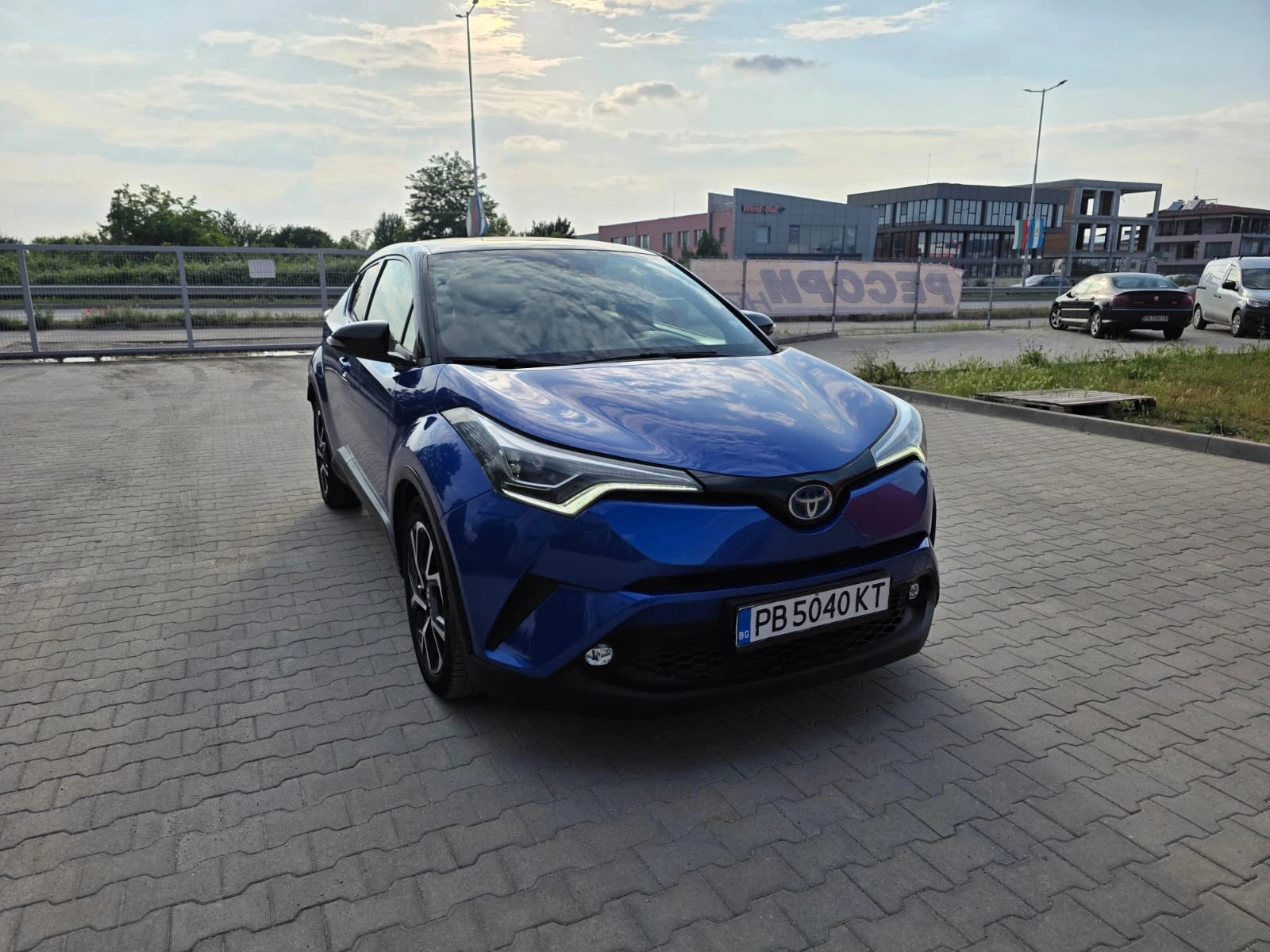 Toyota C-HR HYBRID 1.8/100000, снимка 6 - Автомобили и джипове - 54794377