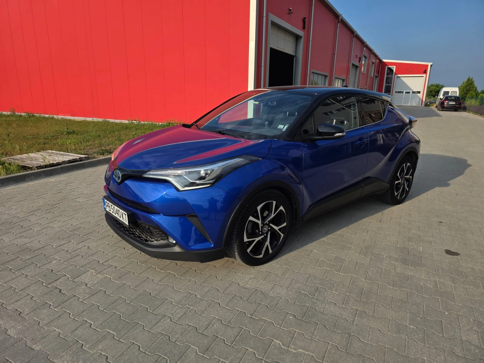Toyota C-HR HYBRID 1.8/100000, снимка 2 - Автомобили и джипове - 54794377
