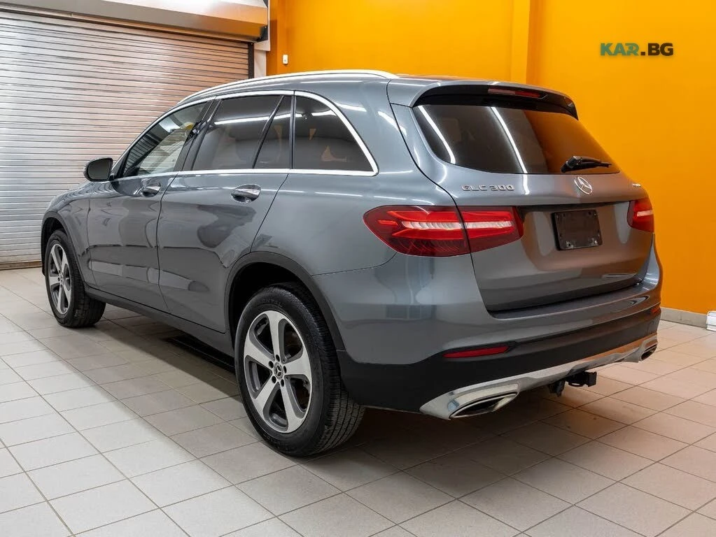Mercedes-Benz GLC 300 * 4MATIC * PANO * Автокредит * (Цена до България), снимка 4 - Автомобили и джипове - 55282136