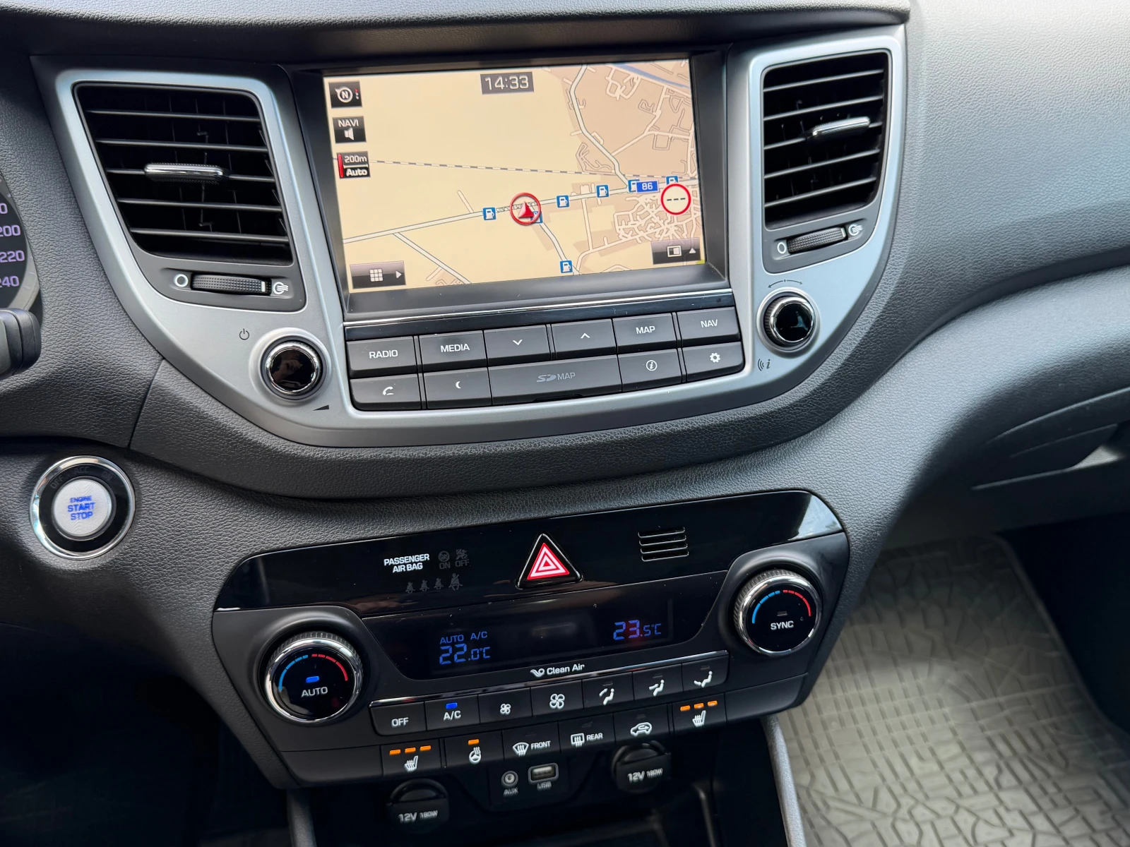 Hyundai Tucson 2.0CRDI, 4X4, STYLE-KATO HOB!, снимка 13 - Автомобили и джипове - 55664431