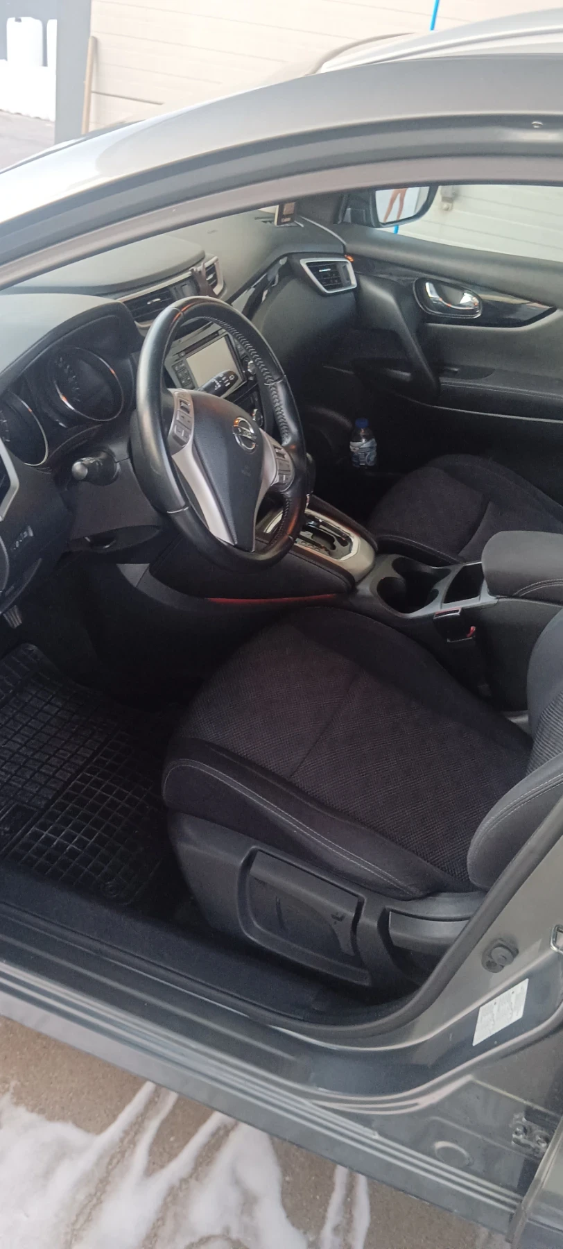 Nissan Qashqai, снимка 14 - Автомобили и джипове - 55771145