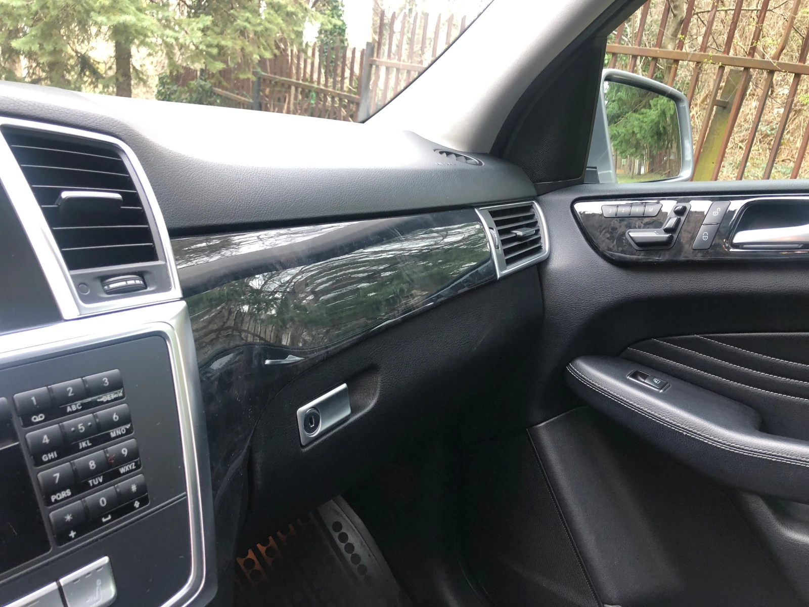 Mercedes-Benz ML 350 4МATIC AMG, снимка 13 - Автомобили и джипове - 55830963