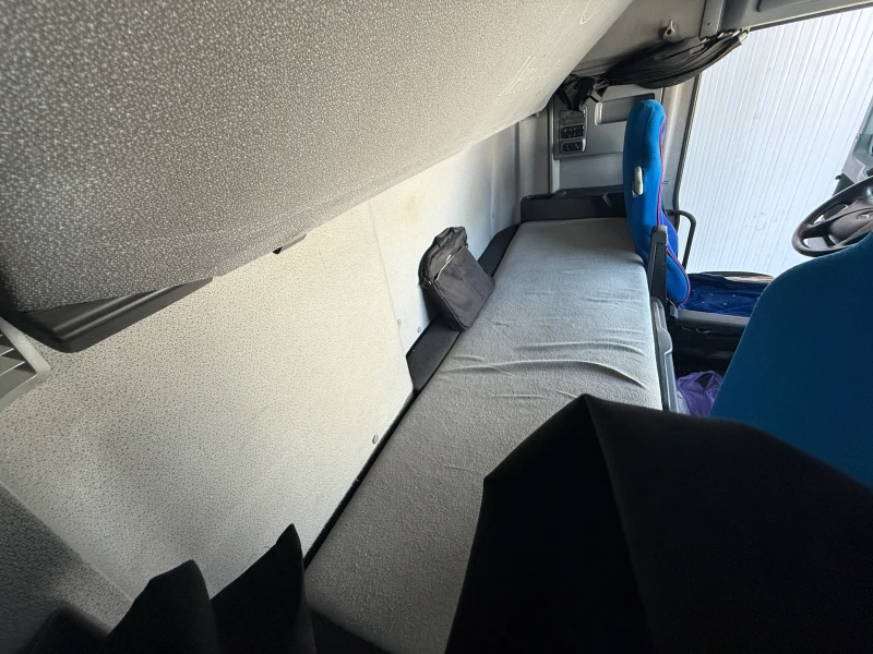 Mercedes-Benz Actros, снимка 11 - Камиони - 52374268