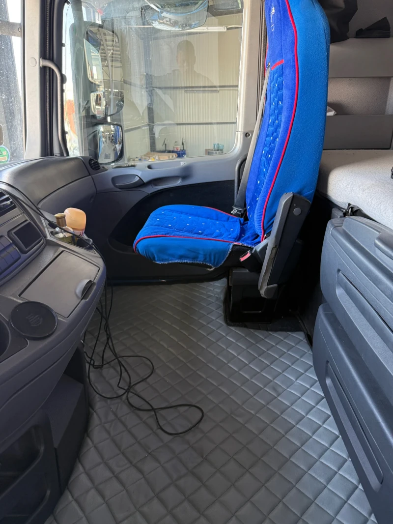 Mercedes-Benz Actros, снимка 8 - Камиони - 52374268