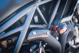     Ducati Diavel Black carbon Termignoni 