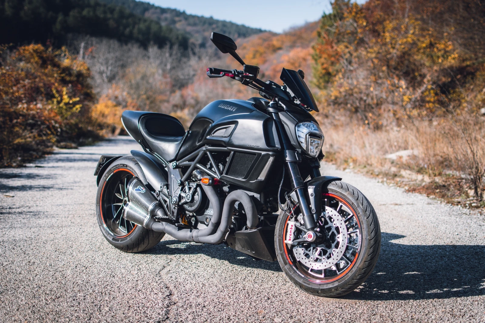 Ducati Diavel Black carbon Termignoni , снимка 1