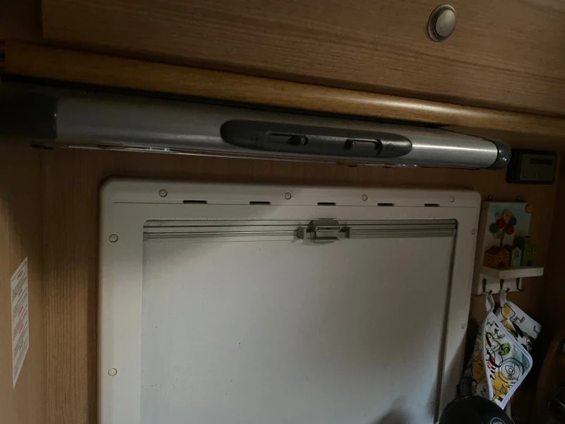 Кемпер Rimor, снимка 13 - Каравани и кемпери - 52618745