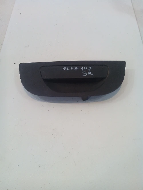 Дръжка външна задна дясна Алфа Ромео 147