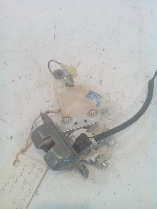 Ключалка заден капак Субару Импреза