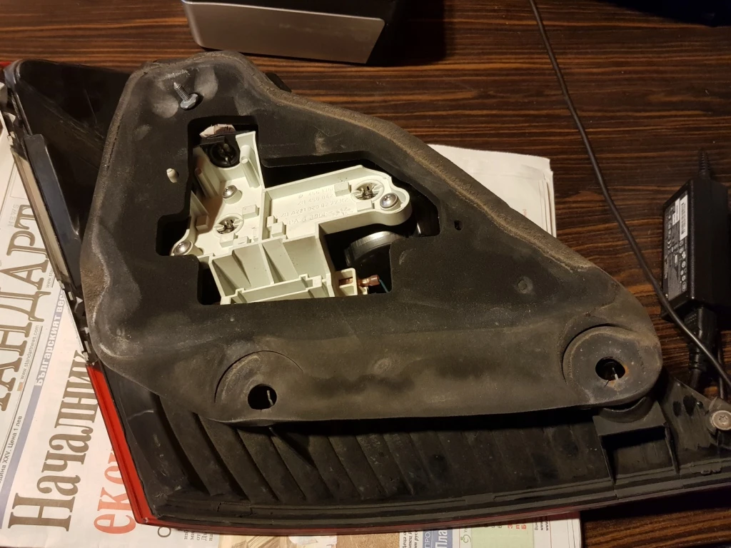       320 S 2006 .    | Mobile.bg   5