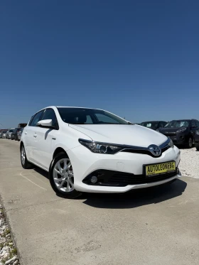Toyota Auris 1.8 HYBRID, снимка 1