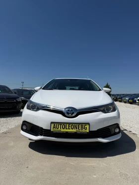 Toyota Auris 1.8 HYBRID, снимка 2