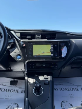 Toyota Auris 1.8 HYBRID, снимка 11