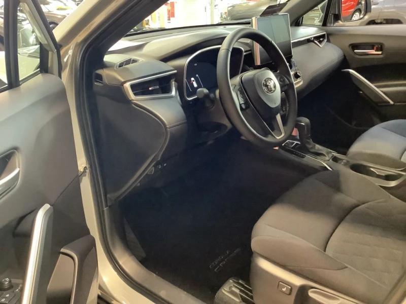 Toyota Corolla Cross Hybrid 1.8 VVT-i Team Deutschland, снимка 7 - Автомобили и джипове - 49459955