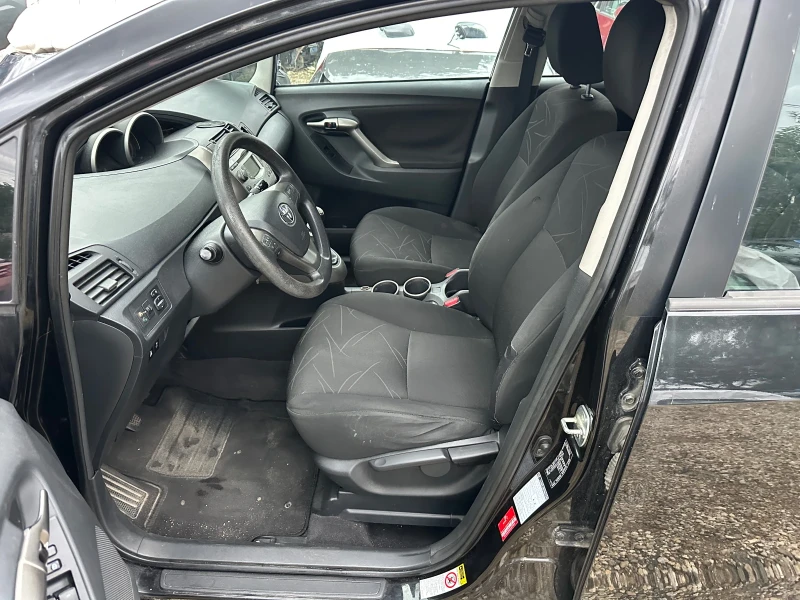 Toyota Verso 2.0d4d 126кс На части , снимка 6 - Автомобили и джипове - 52659569