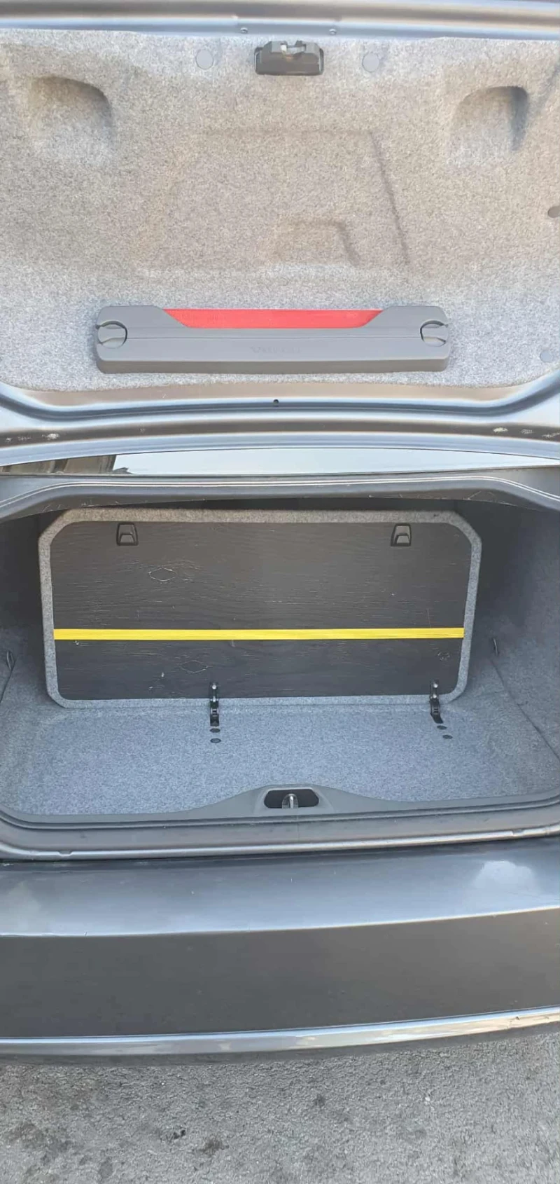 Volvo S60 2.4d, снимка 15 - Автомобили и джипове - 51541355