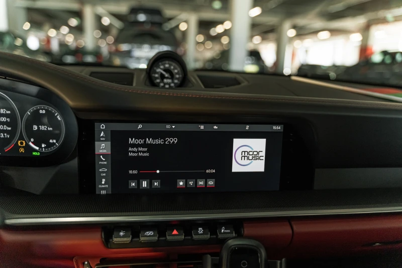 Porsche 911 Turbo S (992)   650 к.с., Max Spec, снимка 16 - Автомобили и джипове - 51805784