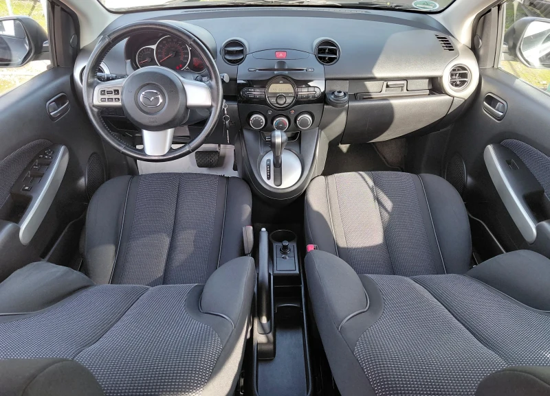 Mazda 2 1.5i SPORT AUTOMATIC, снимка 6 - Автомобили и джипове - 52441673
