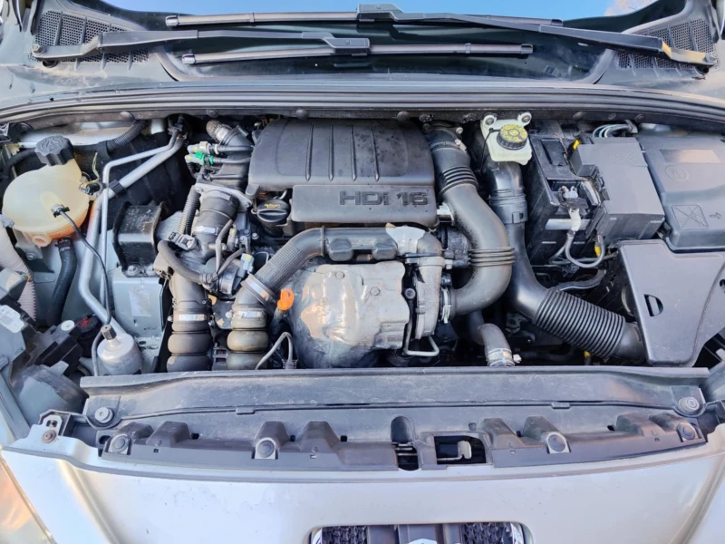 Peugeot 308 Sw, снимка 11 - Автомобили и джипове - 52949915