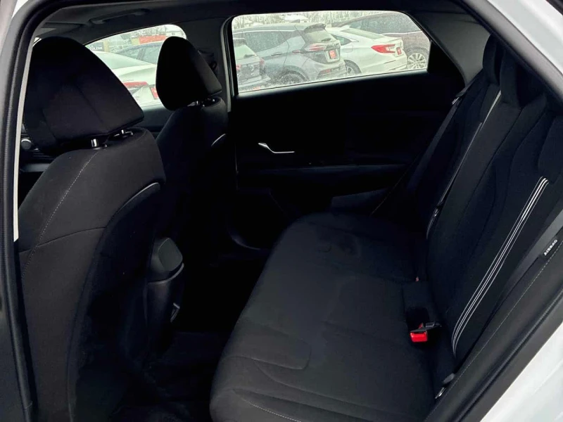 Hyundai Elantra * Preferred * CARFAX * ЦЕНА ДО БГ, снимка 14 - Автомобили и джипове - 53525463