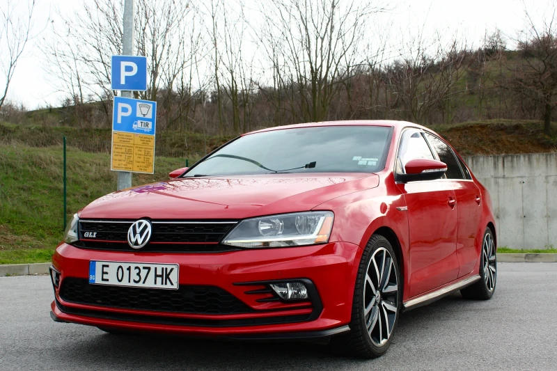 VW Jetta GLI 2018 г 211 кс DSG мъртва точка Park Assist , снимка 1 - Автомобили и джипове - 53574757