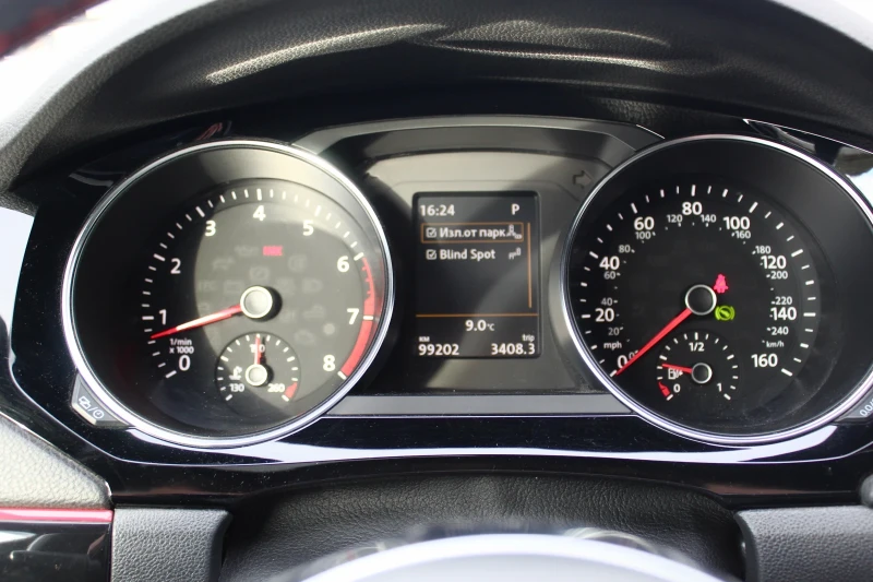 VW Jetta GLI 2018 г 211 кс DSG мъртва точка Park Assist , снимка 7 - Автомобили и джипове - 53574757