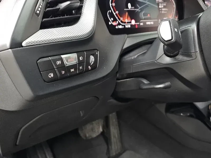 BMW 120 * I Advantage* , снимка 10 - Автомобили и джипове - 55121947