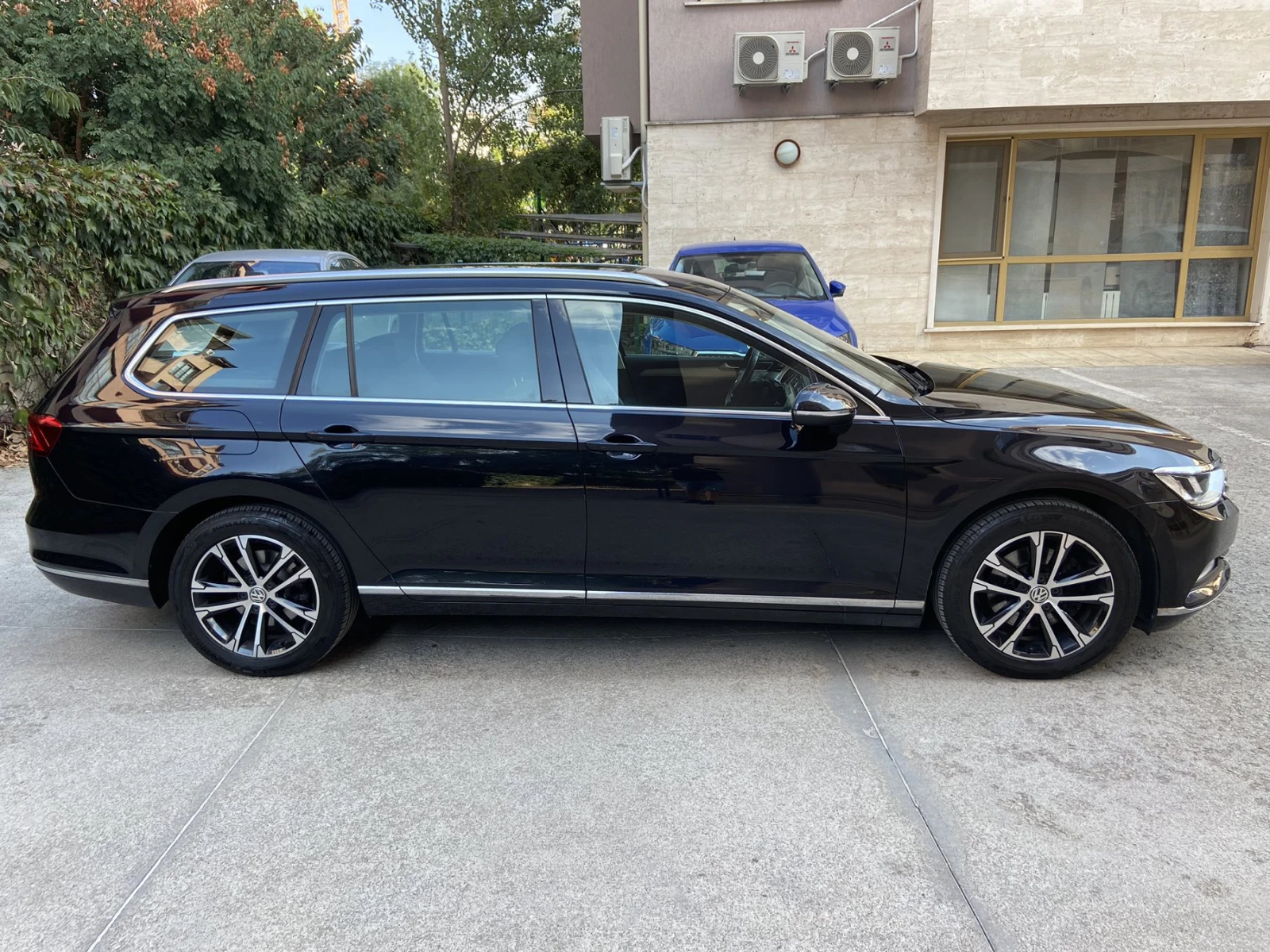 VW Passat 2.0TDI/HIGHLINE/DSG//4MOTION/LED - изображение 8